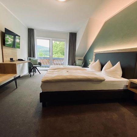 Oberweser Hotel & Restaurant Kronenhof Am Weser-Radweg מראה חיצוני תמונה