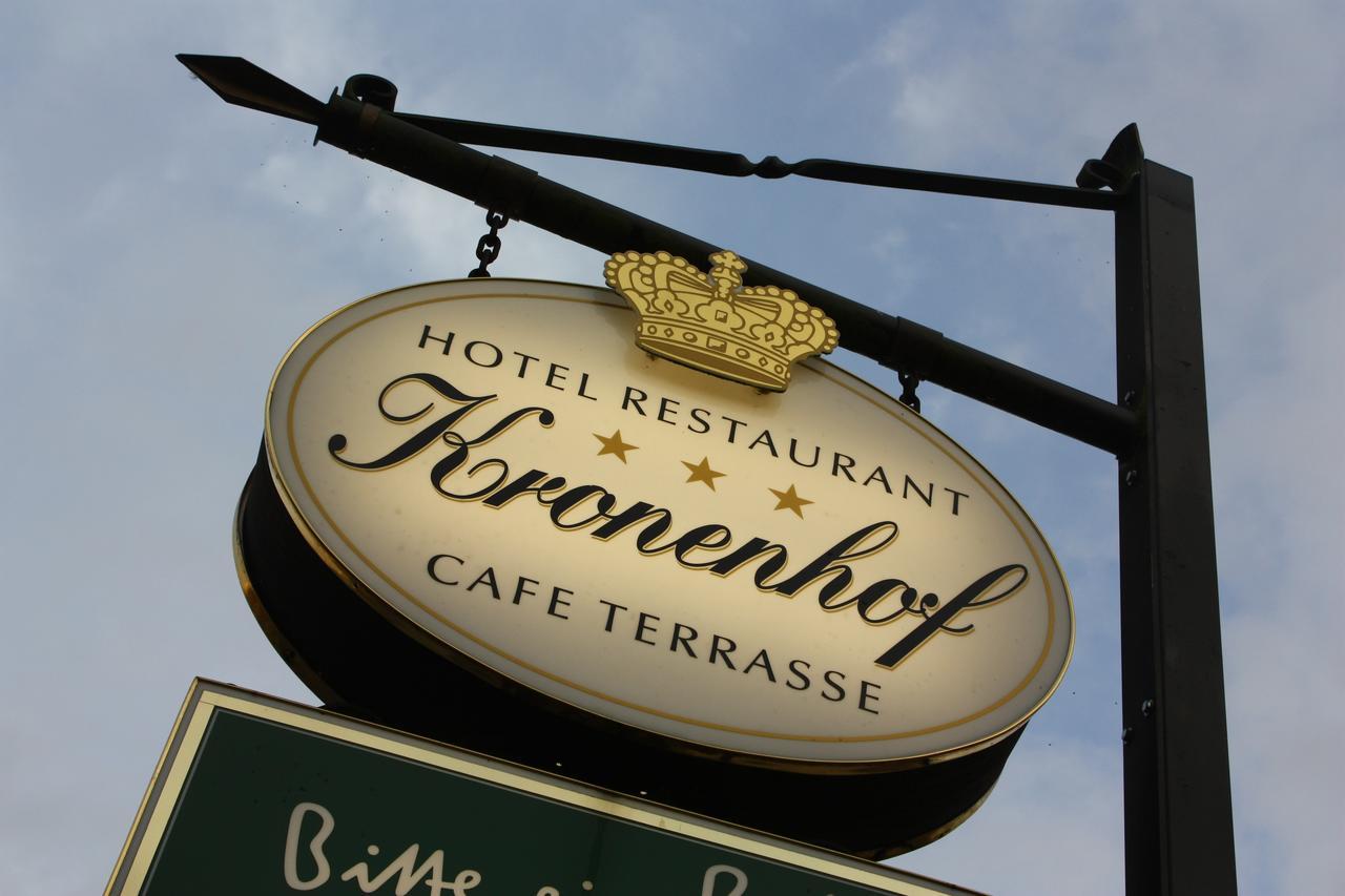 Oberweser Hotel & Restaurant Kronenhof Am Weser-Radweg מראה חיצוני תמונה