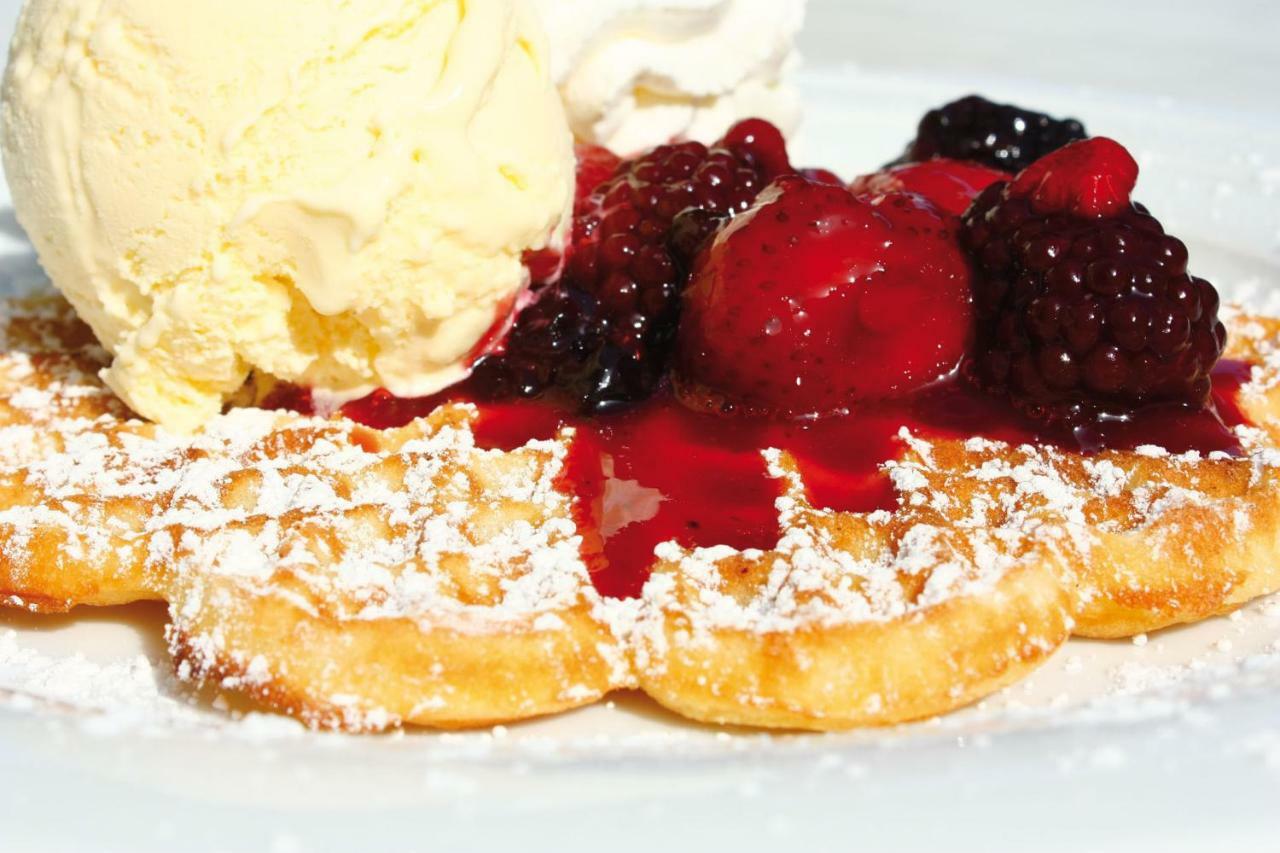 Oberweser Hotel & Restaurant Kronenhof Am Weser-Radweg מראה חיצוני תמונה
